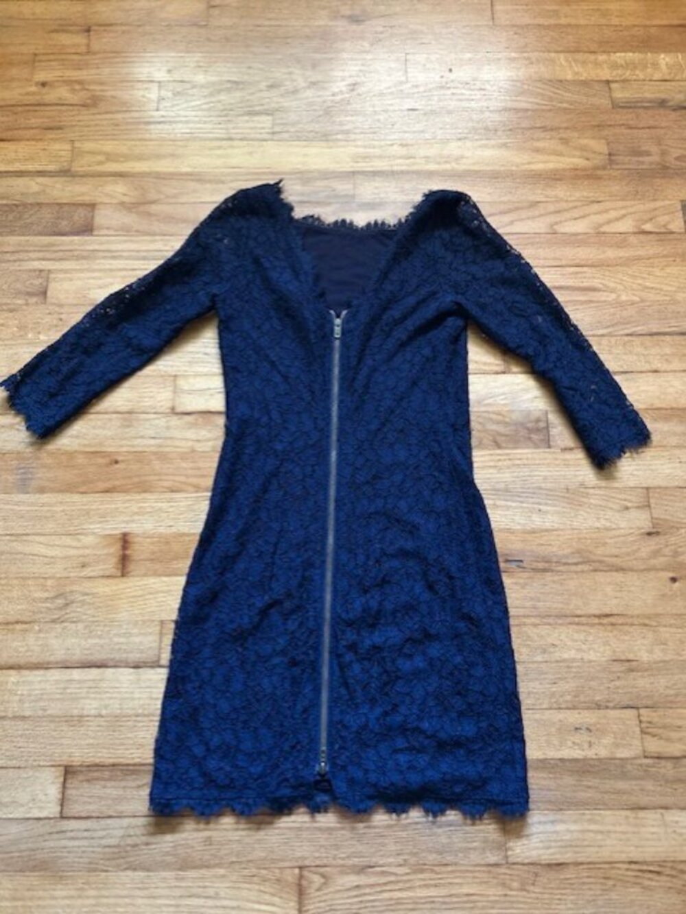 Diane von Furstenberg DVF Zarita Navy Blue Lace Dress Size 4 Full Zip - Picture 3 of 7